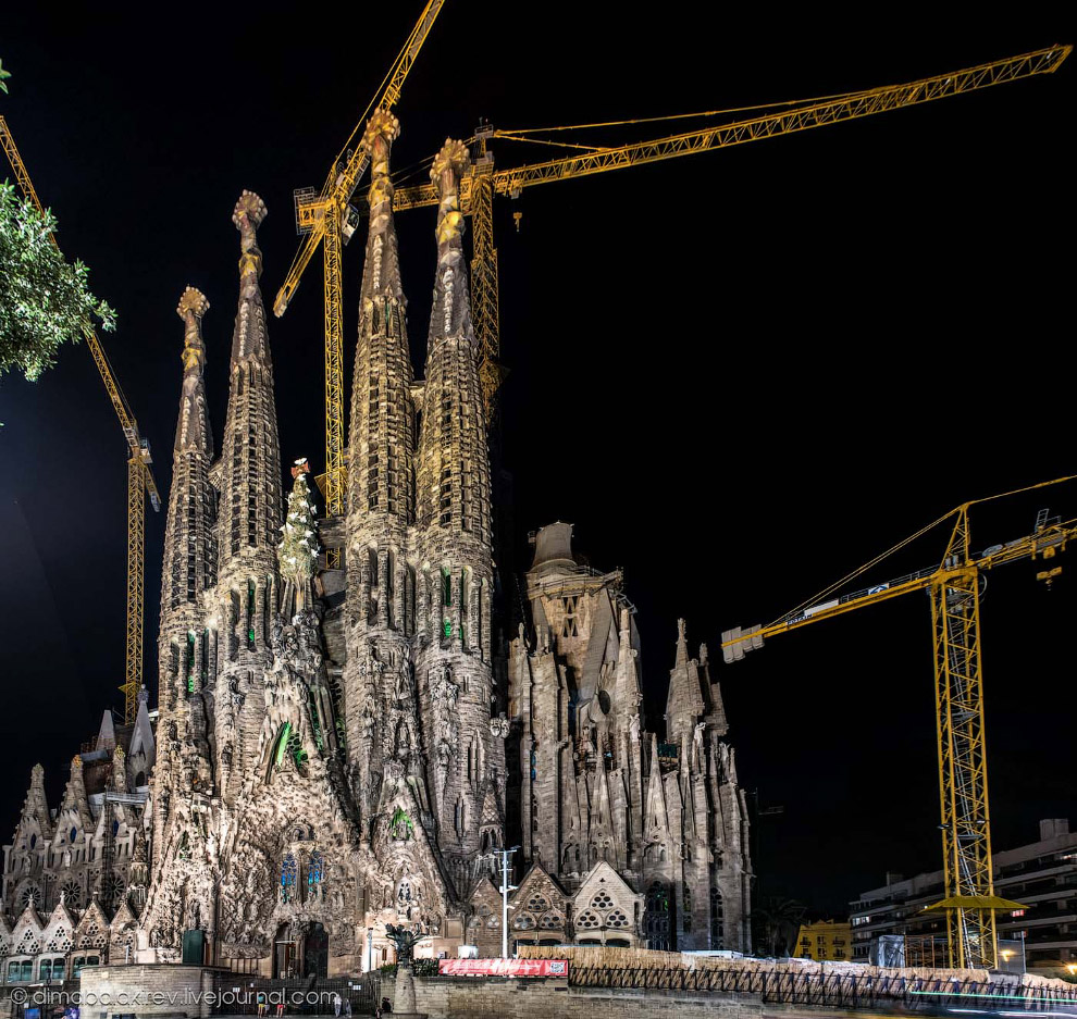 Sagrada Familia: 130-летний долгострой