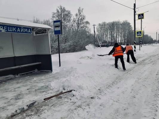 Порядка 300 единиц спецтехники ликвидируют последствия сильного снегопада на дорогах Ульяновской области