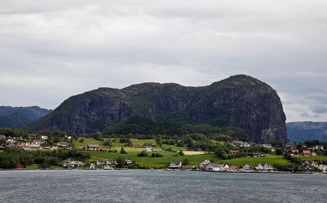 Люсе-фьорд , Норвегия авиатур