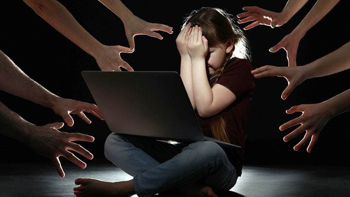 ПОСОБИЯ ПО ЛЮДОЕДСТВУ ДЛЯ ДЕТЕЙ: ПО РУССКИМ УДАРИЛИ БУМАЖНОЙ СПЕЦОПЕРАЦИЕЙ