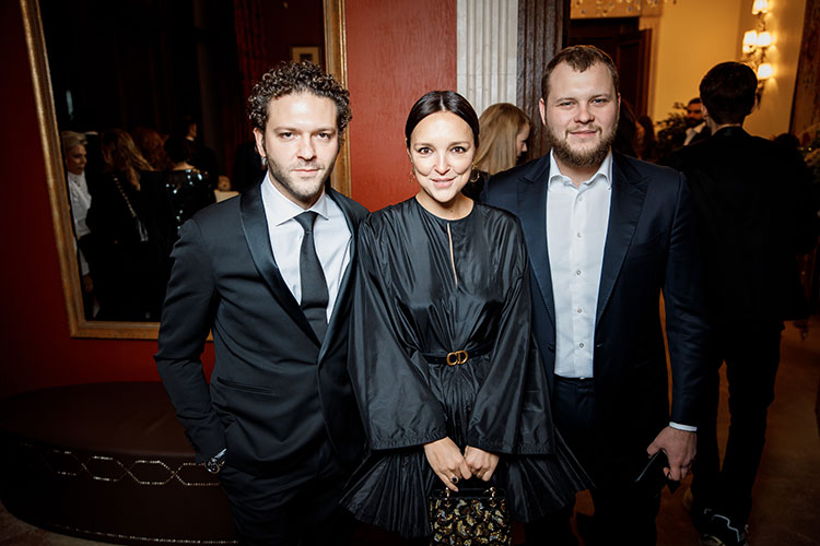 Ксения Собчак, Светлана Ходченкова, Александр Петров и другие на благотворительном вечере Светланы Бондарчук "Action! 2020" Ксения Собчак, Светлана Ходченкова, Александр Петров и другие на благотворительном вечере Светланы Бондарчук "Action! 2020" Стиль жизни,Благотворительность