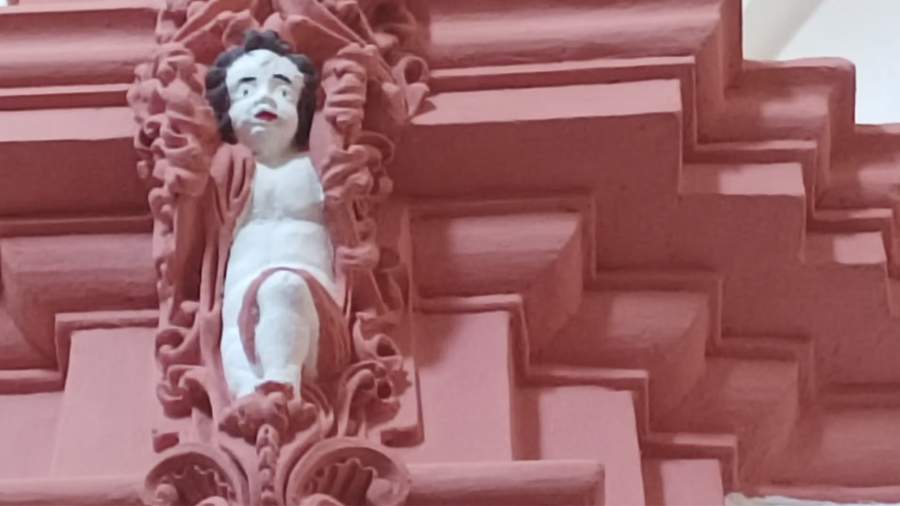 В Испании высмеяли старинные скульптуры в церкви после реставрации