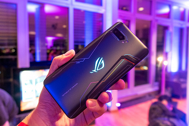 Asus представила игровой смартфон ROG Phone 2 для Европы, включая улучшенную версию Ultimate новости,смартфон,статья