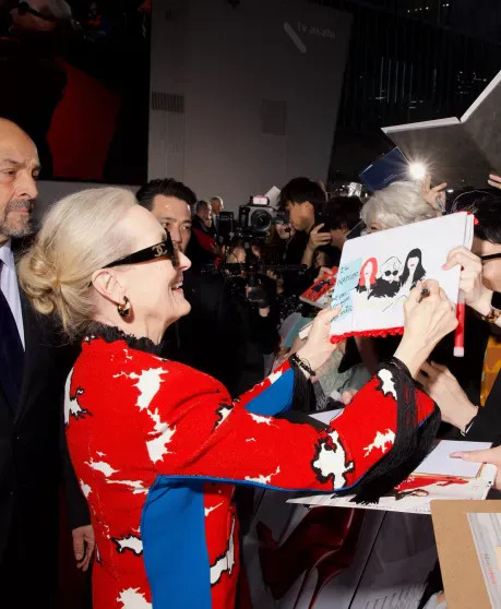 Мэрил Стрип и Энн Хэтэуэй посетили премьеру сиквела 