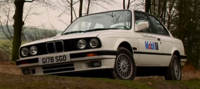 BMW 325i, который использовался для испытаний масла Mobil 1.