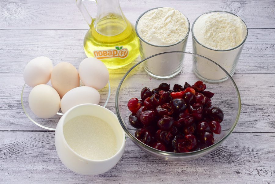 Летний пирог с вишней Летний пирог с вишней