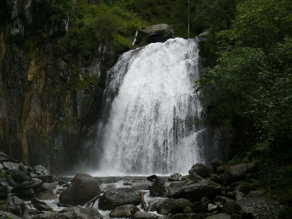 Водопад Корбу