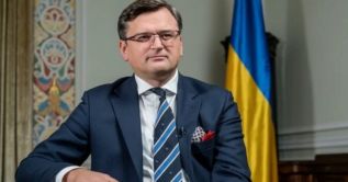 Кулеба пожаловался на слабость Украины из-за истерии вторжения