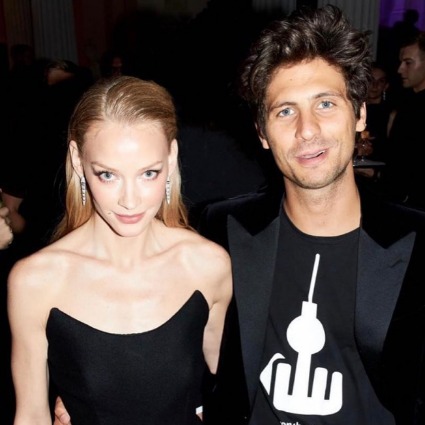 Екатерина Варнава и Александр Молочников подтвердили роман и впервые вместе вышли в свет Екатерина Варнава и Александр Молочников подтвердили роман и впервые вместе вышли в свет Звездные пары