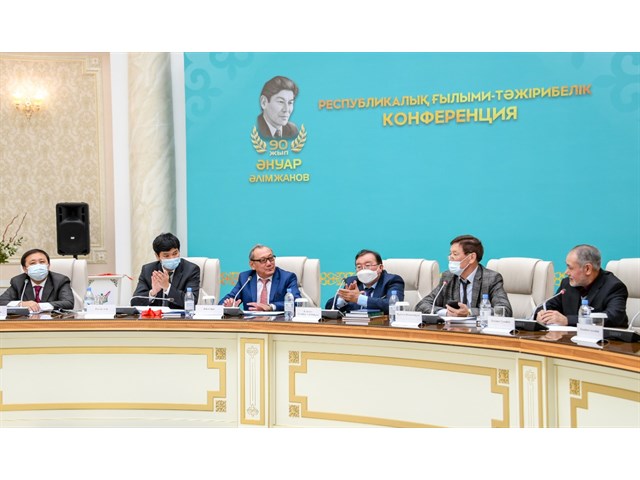 Казах, который прикончил СССР украина