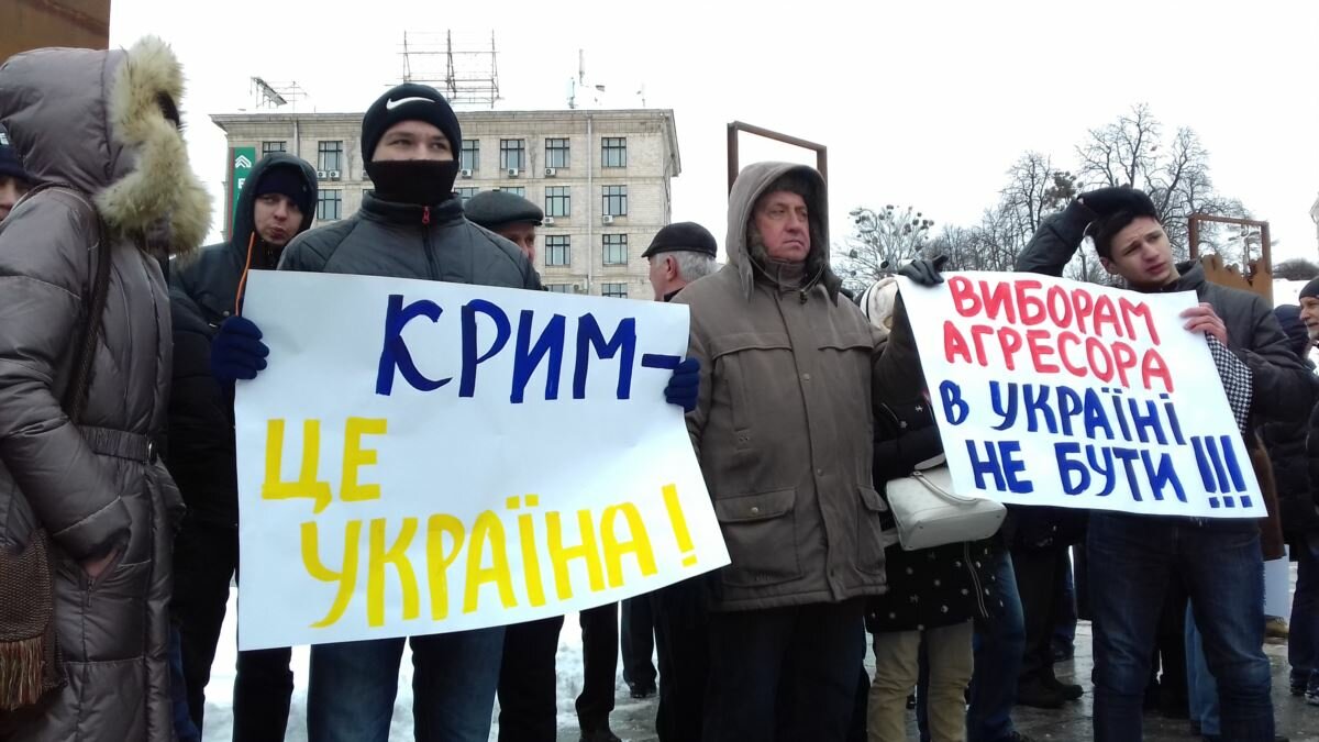 Американские политологи: странно, но крымчанам нравится жить в путинской России 