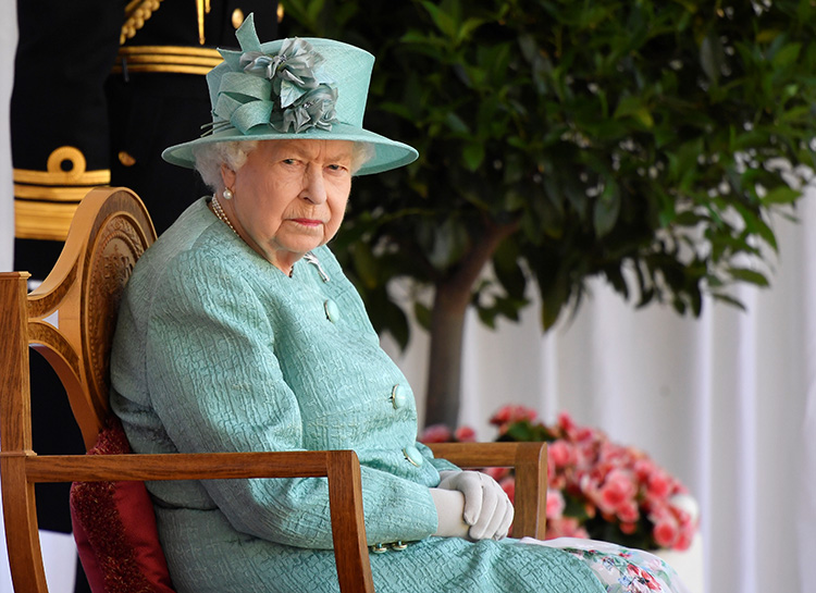 Елизавете II – 95 лет: самые невероятные слухи о королеве Елизавете II – 95 лет: самые невероятные слухи о королеве Монархи,Британские монархи