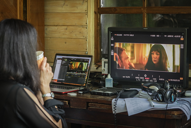 Юлия Пересильд, Дарья Мороз и Андрей Бурковский на съемках нового сериала "Медиатор" Юлия Пересильд, Дарья Мороз и Андрей Бурковский на съемках нового сериала "Медиатор" Кино,Сериалы