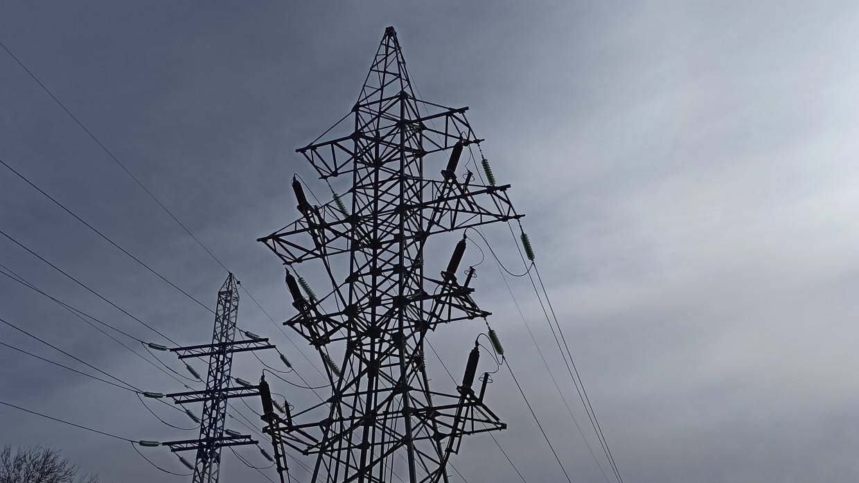 Непогода оставила без электричества 11 сел на Сахалине