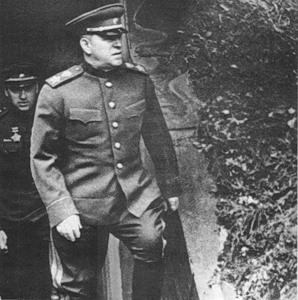 Фотобиография маршала победы Георгия Константиновича Жукова.