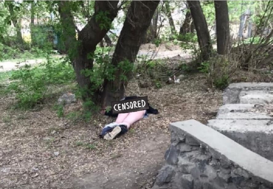 В Новосибирске нашли мертвого мужчину со спущенными штанами