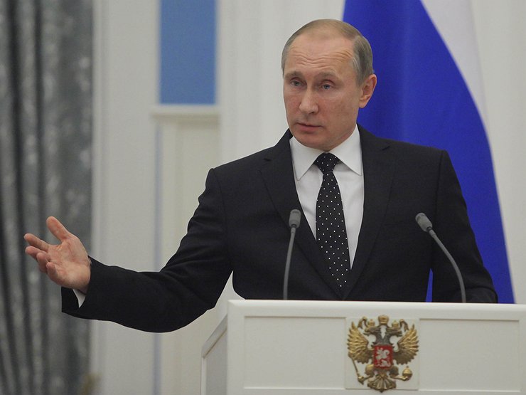 ÐÑÑин поÑÑавил кÑеÑÑ Ð½Ð° ÑлекÑÑомобилÑÑ
в РоÑÑии
