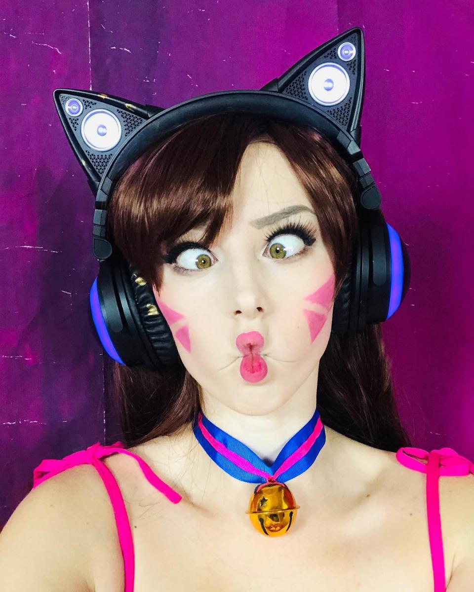 Overwatch - Косплей: Мария Давыдова в образе прекрасной D.Va Overwatch - Косплей: Мария Давыдова в образе прекрасной D.Va Игры