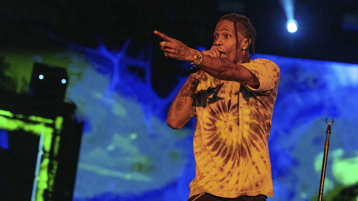 Кайли Дженнер выступила в защиту Трэвиса Скотта после давки на концерте Происшествия