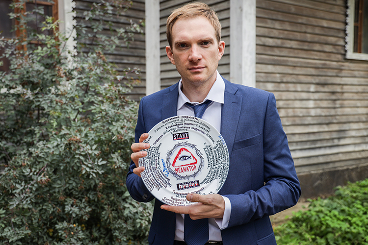 Юлия Пересильд, Дарья Мороз и Андрей Бурковский на съемках нового сериала "Медиатор" Юлия Пересильд, Дарья Мороз и Андрей Бурковский на съемках нового сериала "Медиатор" Кино,Сериалы