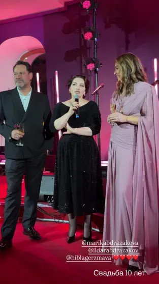 Торт с лепестками роз, виды на Кремль и Ксения Собчак среди гостей: оперный певец Ильдар Абдразаков отметил 10-ю 