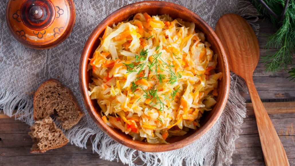 Тушеная капуста в мультиварке