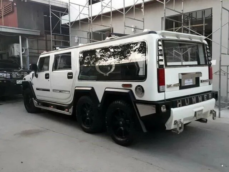 11 фотографий крайне нелепого тюнинга внедорожников Hummer H2 Hummer, этого, только, колесные, владелец, внедорожник, лимузин, автомобилей, Посмотрите, огромные, крыше, точно, хрома, другим, сделать, сделал, задней, проектов, Особенно, самый