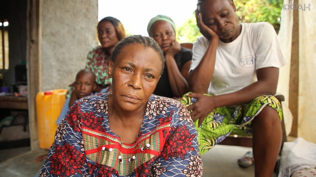 Мать убитого в ЦАР ребенка: Миротворцы ООН сбили мою дочь, убрали тело с дороги и уехали Мать убитого в ЦАР ребенка: Миротворцы ООН сбили мою дочь, убрали тело с дороги и уехали Весь мир