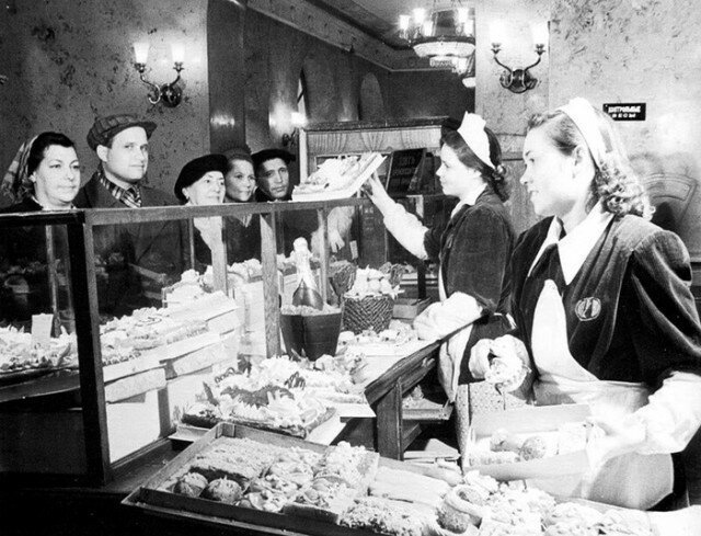 Граждане СССР ели мясо почти даром, а деликатесную рыбу скармливали кошкам 