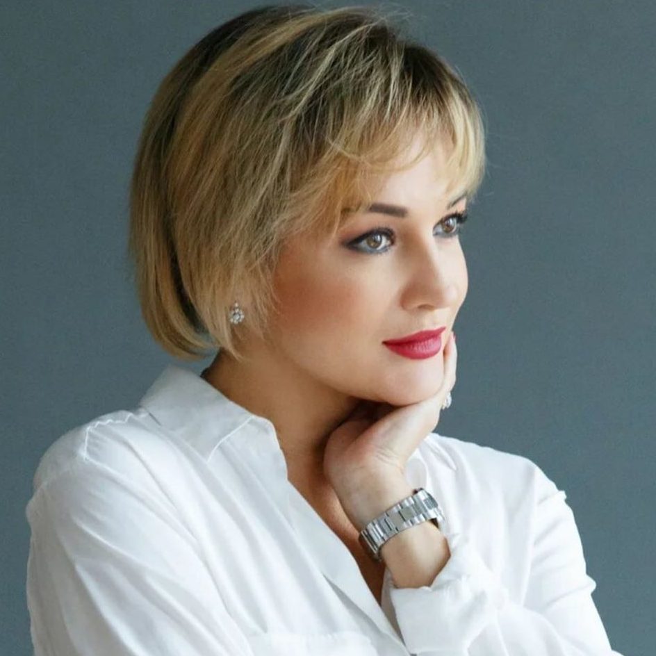 51-летняя Татьяна Буланова впервые показалась на публике после выписки из клиники звезда,певица,фото,шоубиz,шоубиз