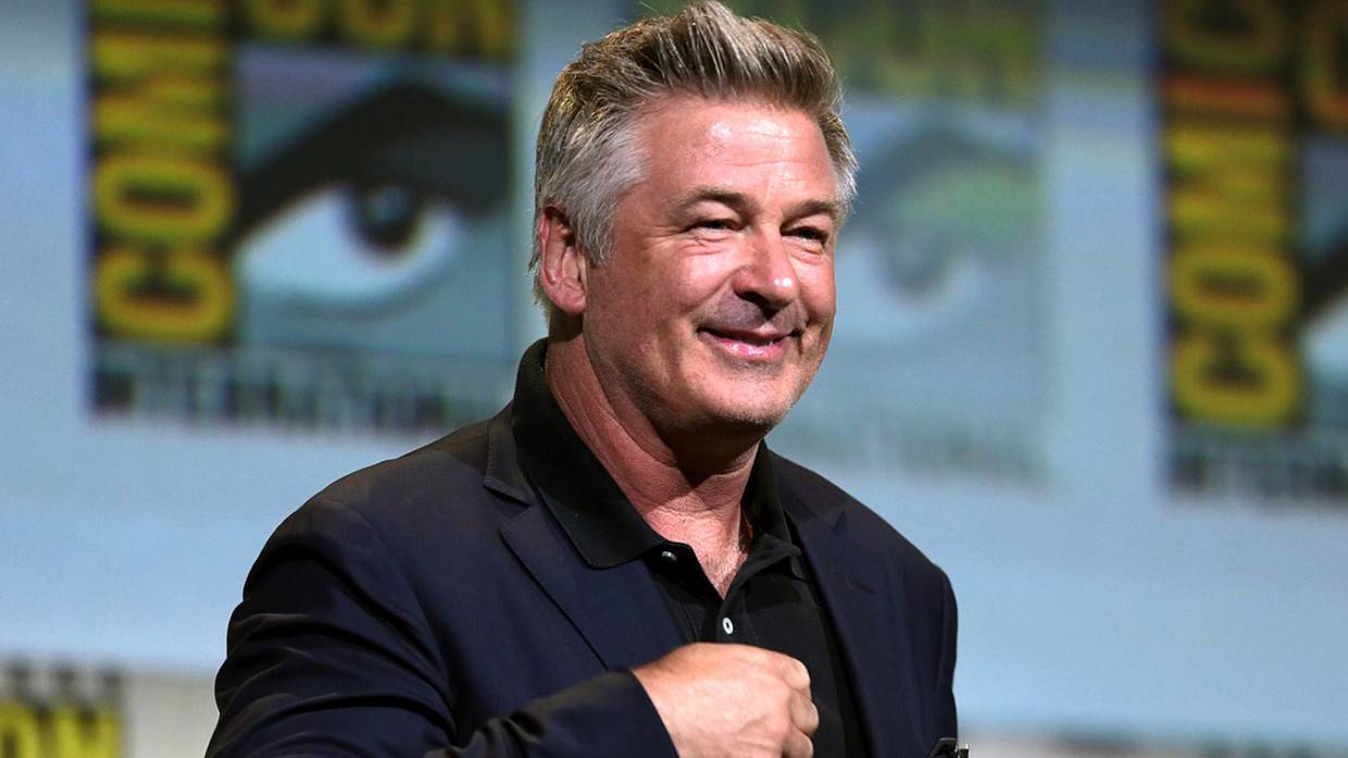 Муж погибшей Галины Хатчинс обратился в суд с иском против Алека Болдуина