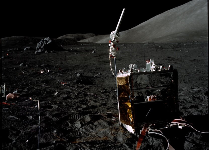 Оригинал: http://tothemoon.ser.asu.edu/data_a70/AS17/extra/AS17-147-22586.small.png