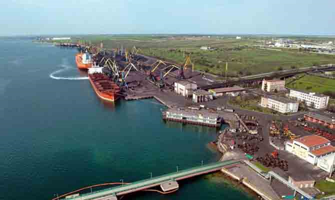 На Украину прибыл уголь из ЮАР для электростанции Ахметова