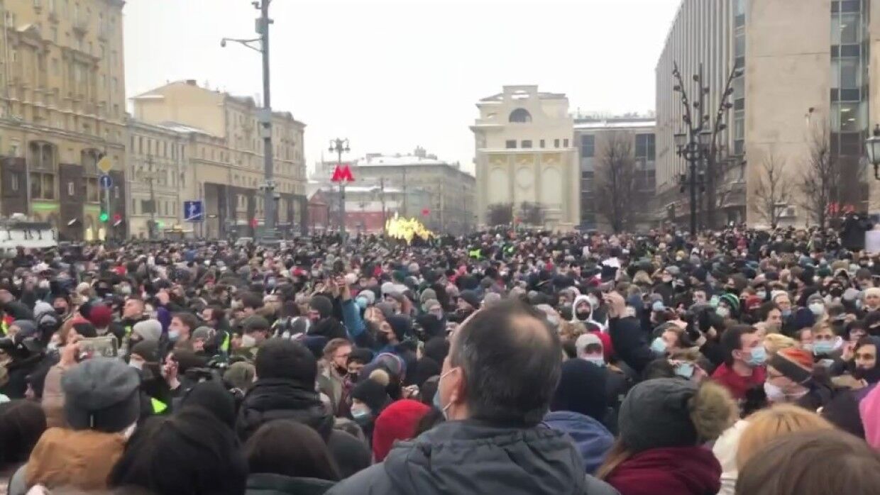 Митинги в москве 24 февраля