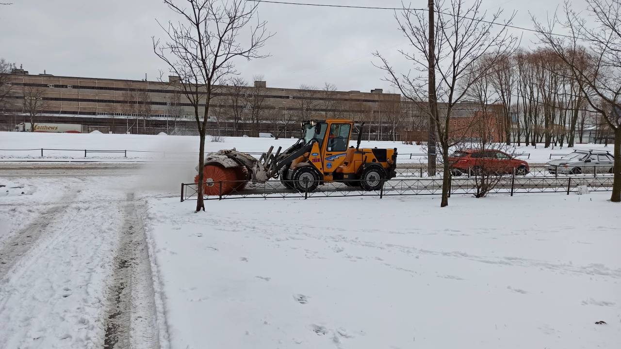 Почему Петербург снова оказался не готов к снегопаду: объясняем на примере Хельсинки и Монреаля