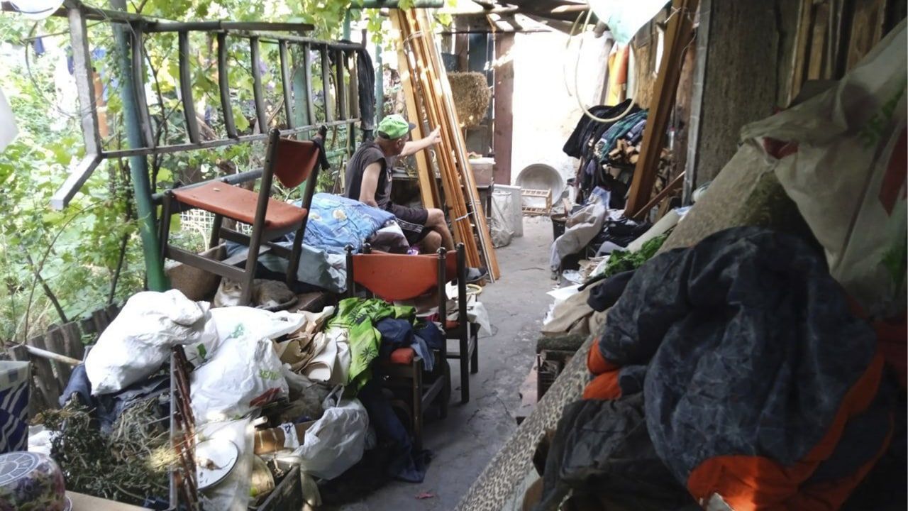 Мародер совершил около 30 краж в Херсоне под прикрытием знака Z Мародер совершил около 30 краж в Херсоне под прикрытием знака Z Происшествия