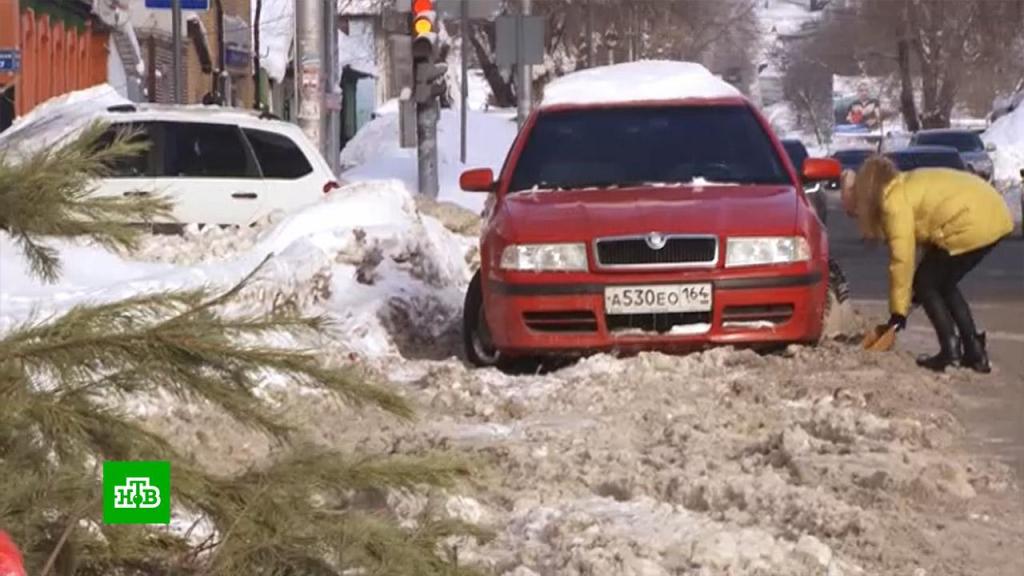 В Поволжье к борьбе с сугробами привлекают местных жителей