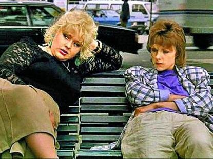 Татьяна Агафонова и Елена Яковлева в фильме "Интердевочка" (1989)