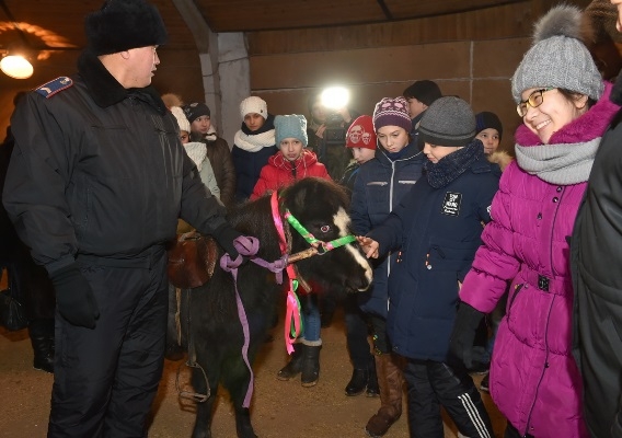 Особенным детям подарили пони в Петропавловске