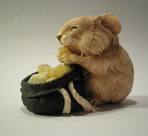 Чудесные мышки Олега Дорошенко. Резьба по бивню мамонта. Золотые руки!        