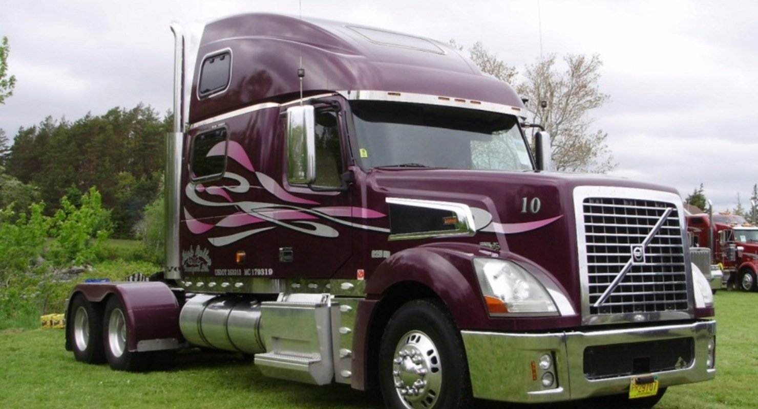 Почему грузовые автомобили в США имеют капотную компоновку