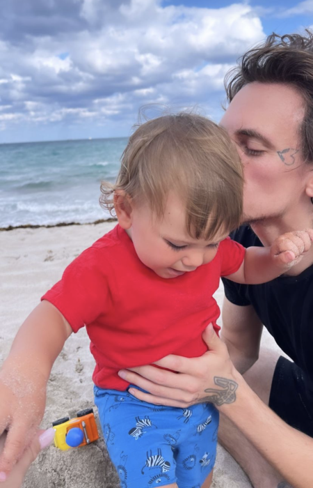 Елена Ильиных и Сергей Полунин поделились новыми фотографиями сына Мира Елена Ильиных и Сергей Полунин поделились новыми фотографиями сына Мира Дети,Дети знаменитостей