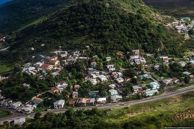 Родина за 300 000 долларов: путешествие в самое маленькое государство Западного полушария Родина за 300 000 долларов: путешествие в самое маленькое государство Западного полушария