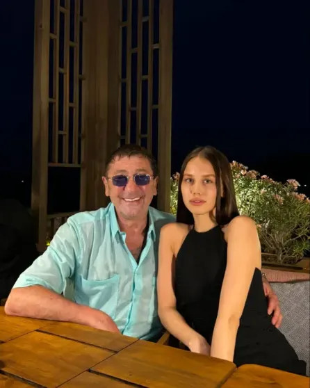 Григорий Лепс выразил надежду на воссоединение с Авророй Кибой, у которой уже новый роман Аврора, Григорий, Гаджиев, время, отношения, заявил, также, после, пишут, однако, словам, девушка, журналистами, запела, 44летнюю, стала, Несмотря, получать, рекламные, контракты