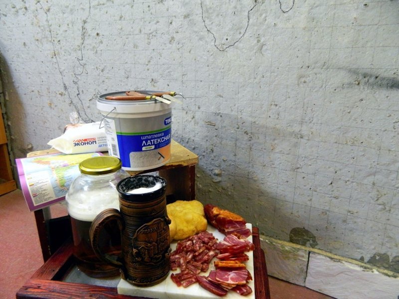 Житель Надыма сделал объёмную карту мира из пустой стены в своём гараже Житель Надыма сделал объёмную карту мира из пустой стены в своём гараже прикладное