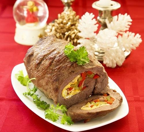 Говядина с омлетом/Фото: Мария Ковалева/BurdaMedia