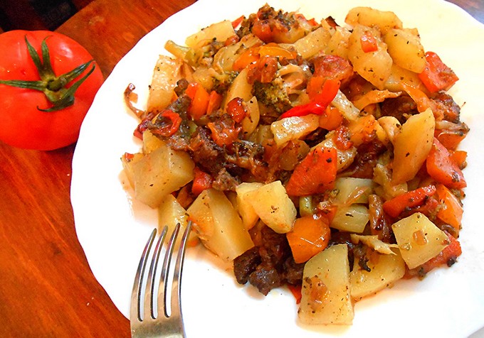 Овощное рагу с кабачками
