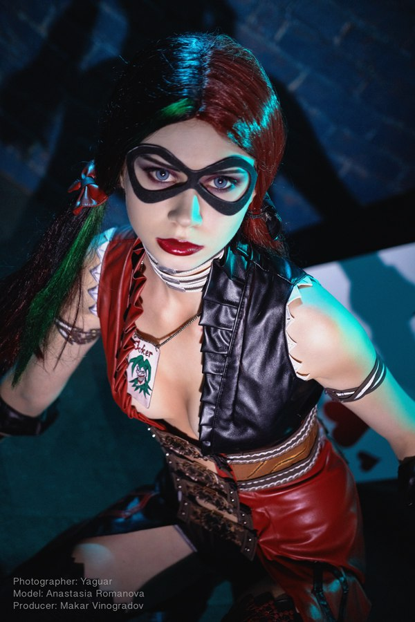 Injustice: Косплей Харли Квинн  Игры,косплей