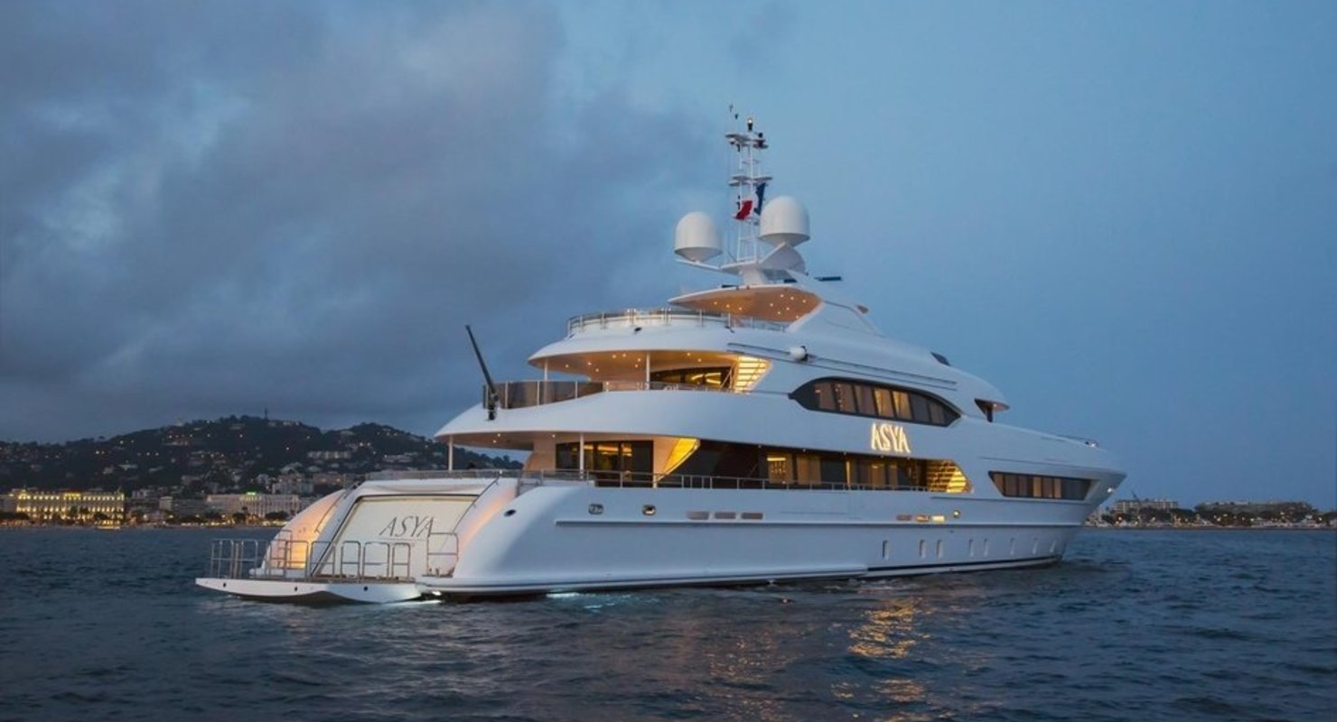 В Сети показали идеальную семейную яхту за 2 млрд рублей