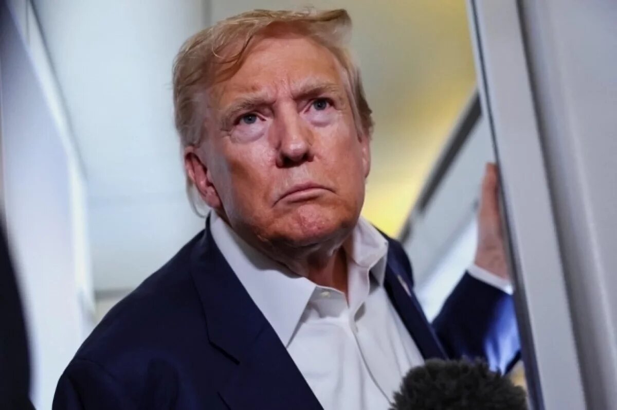    Дональд Трамп.